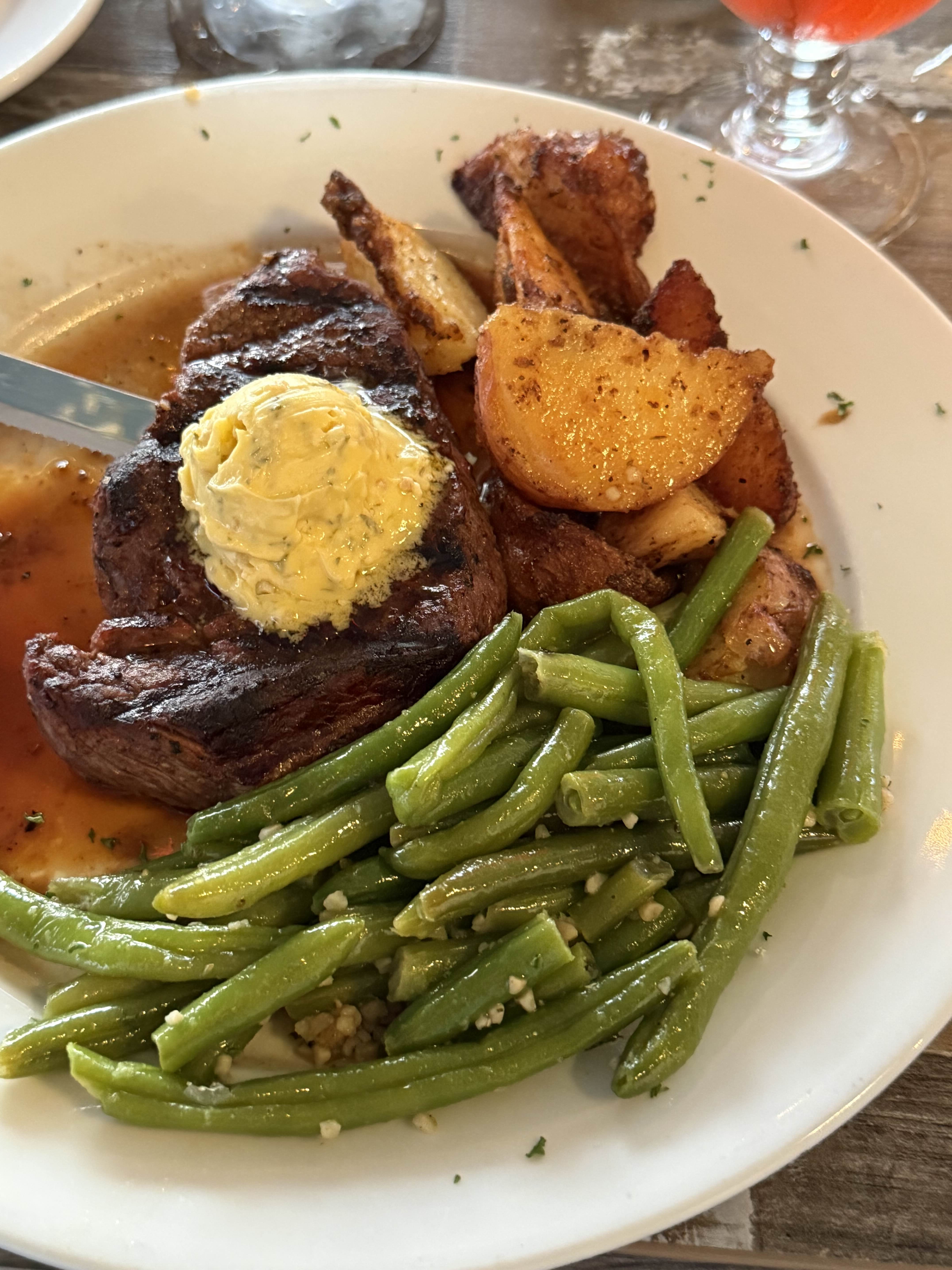 Steak with potatoes and green beans