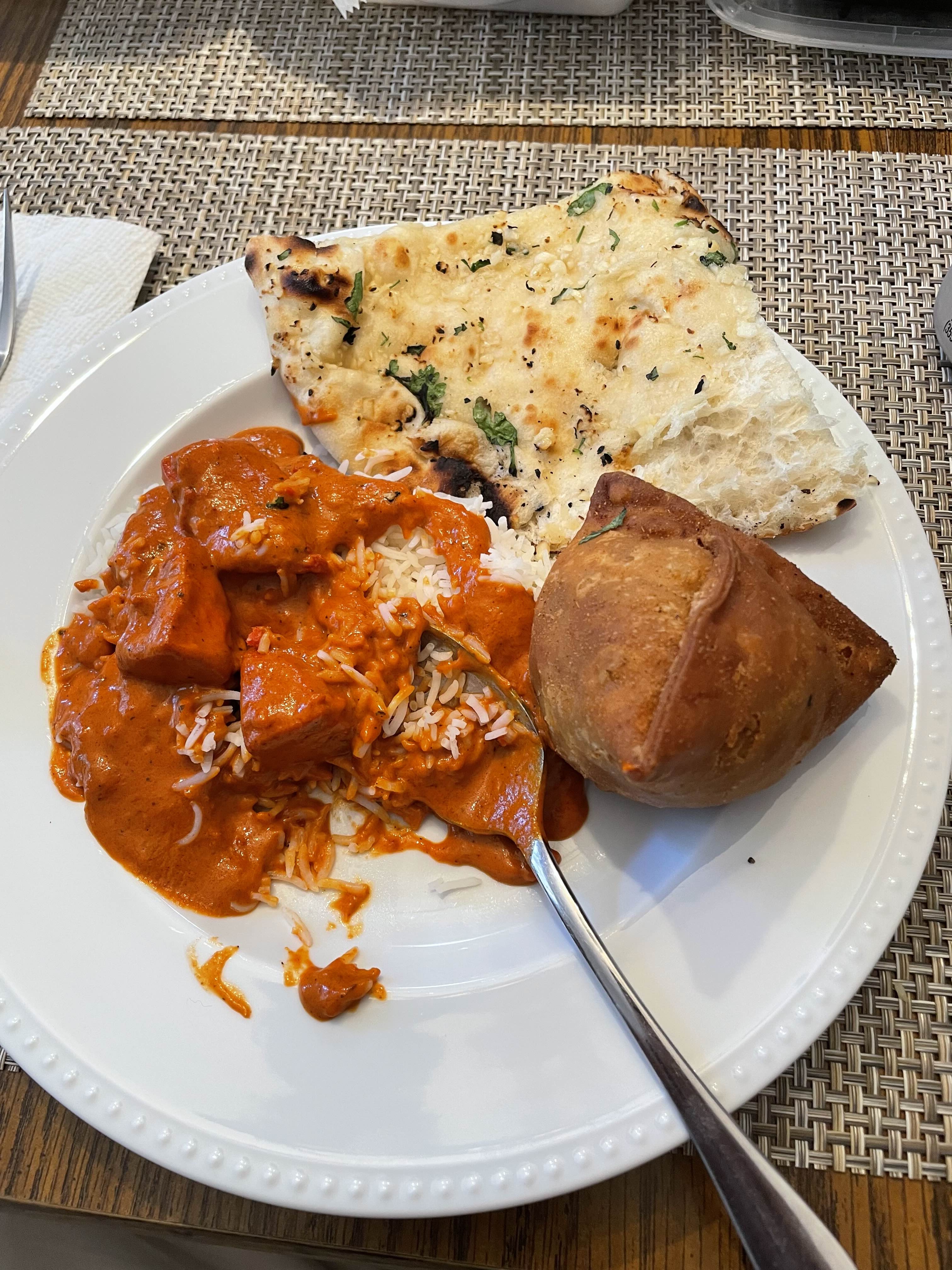 Butter chicken naan and samosa