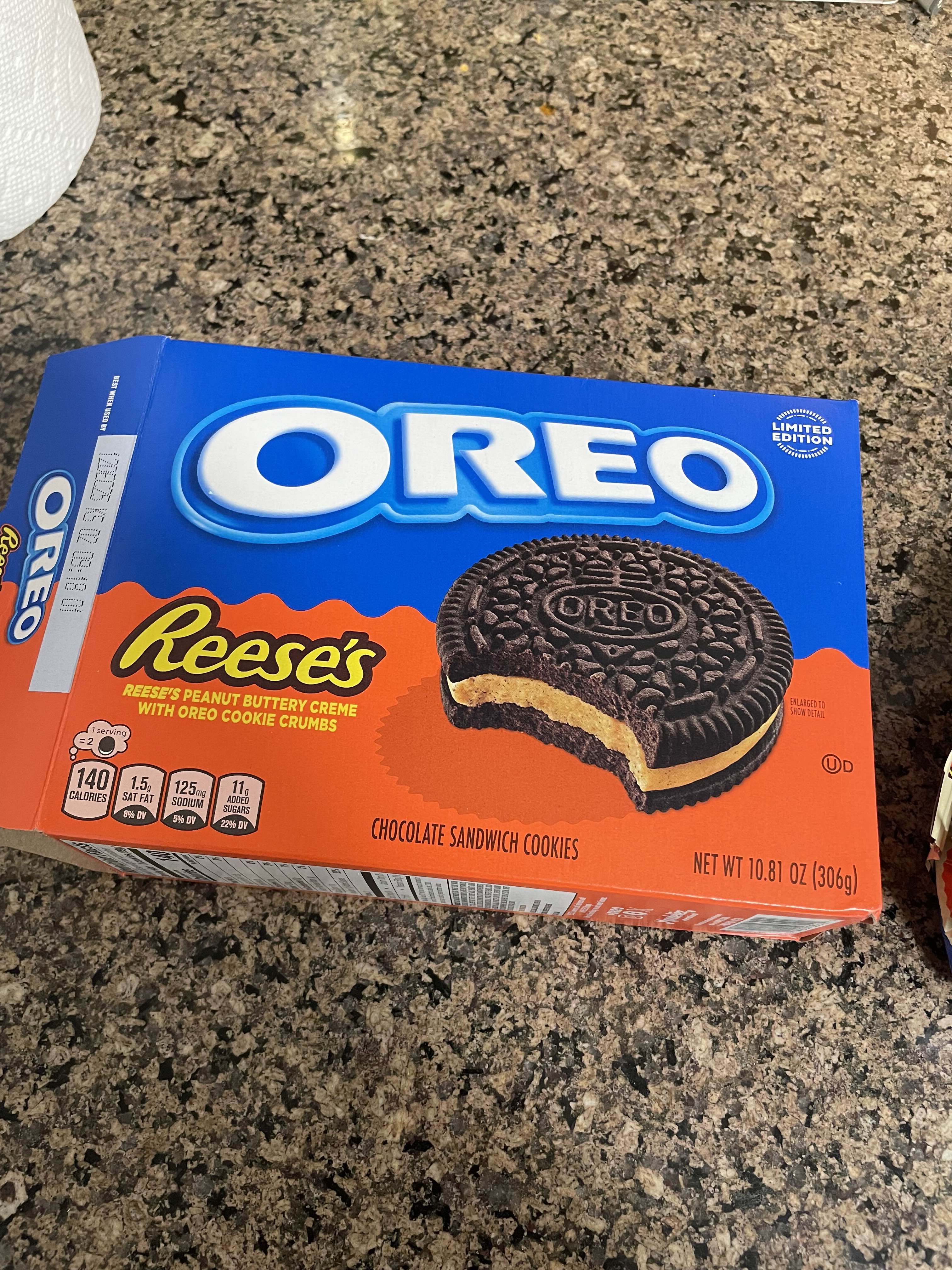 Reese's Oreo cookies