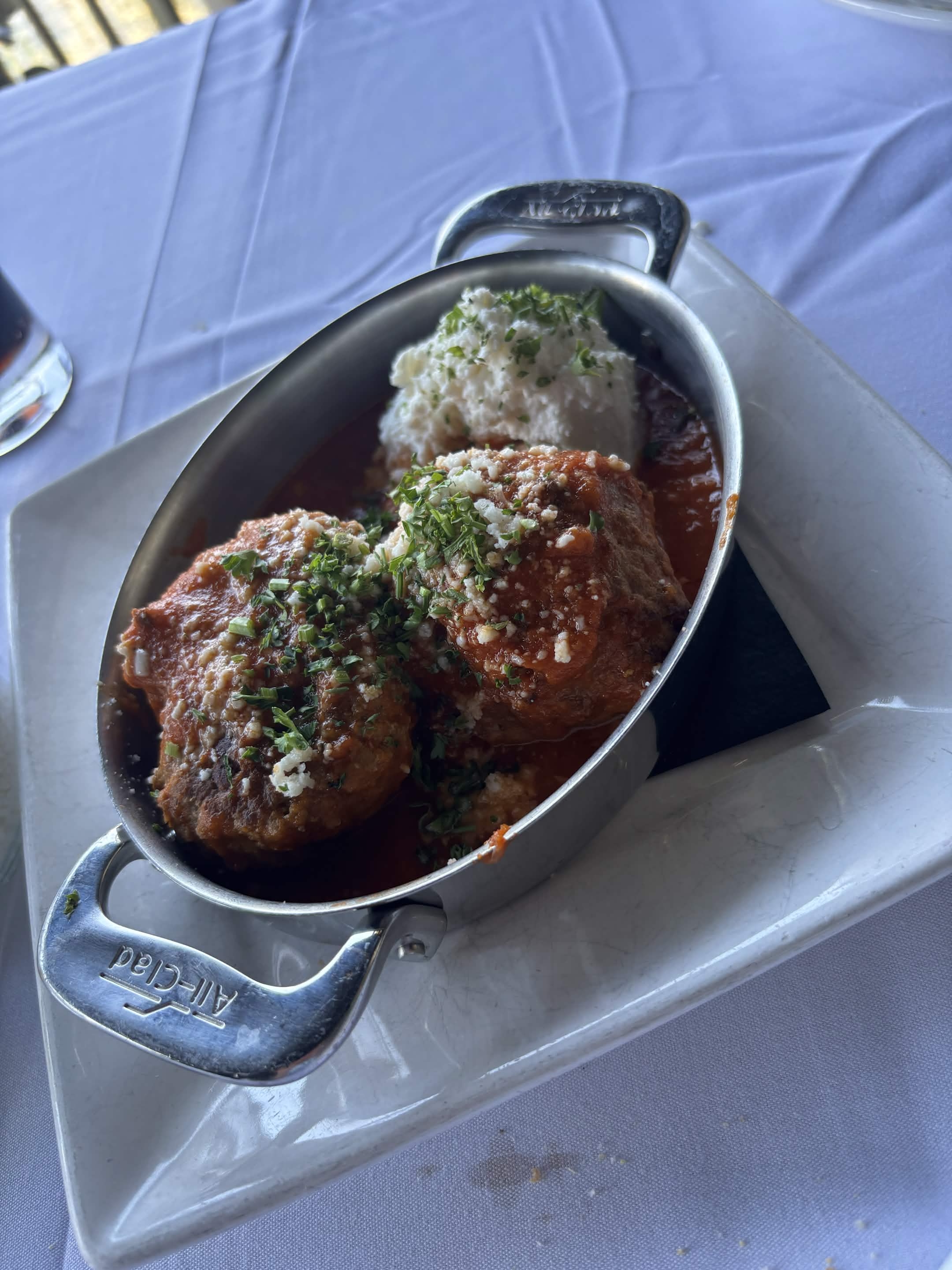 Meatballs with marinara (3)