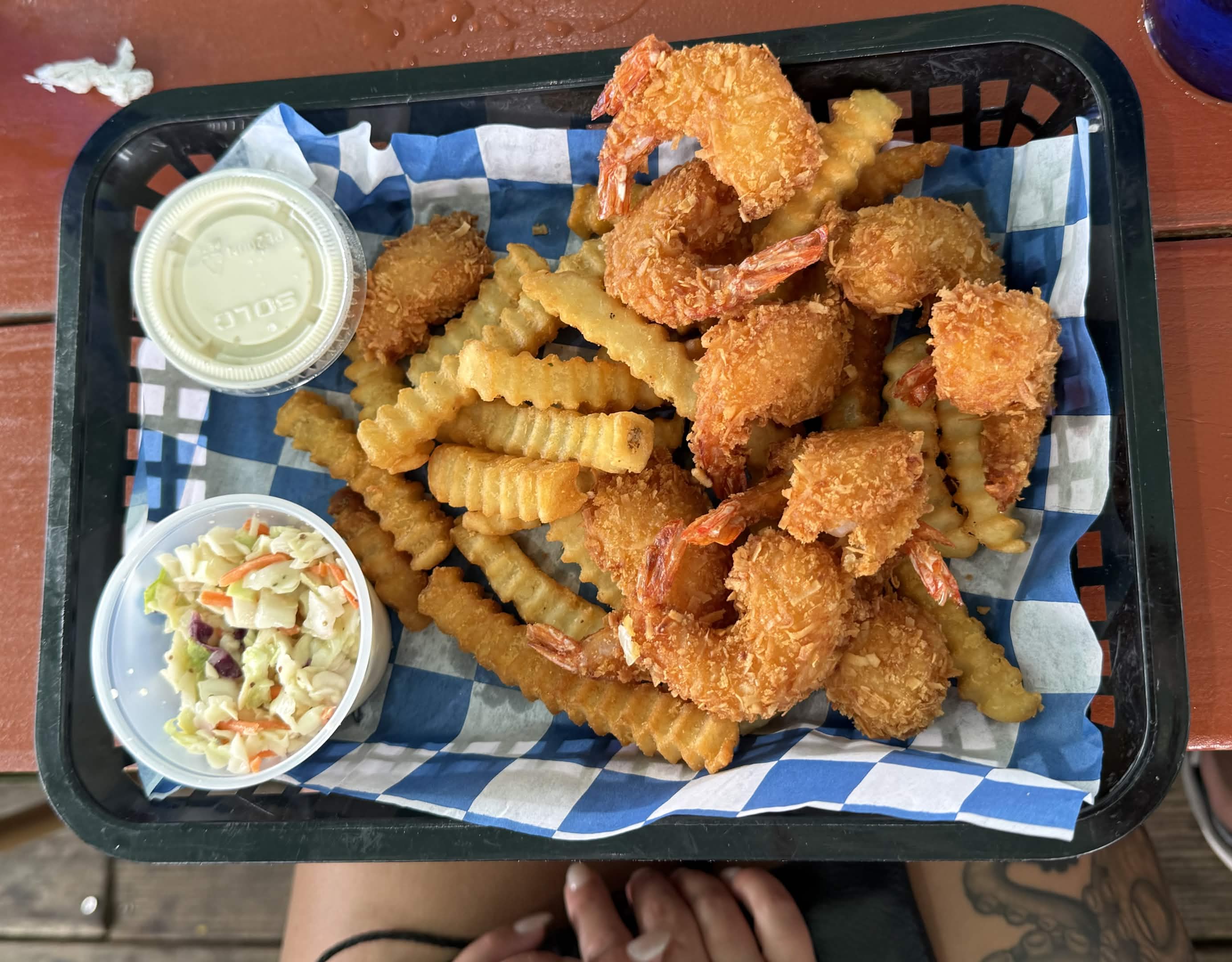 Fried shrimp with fries (2)