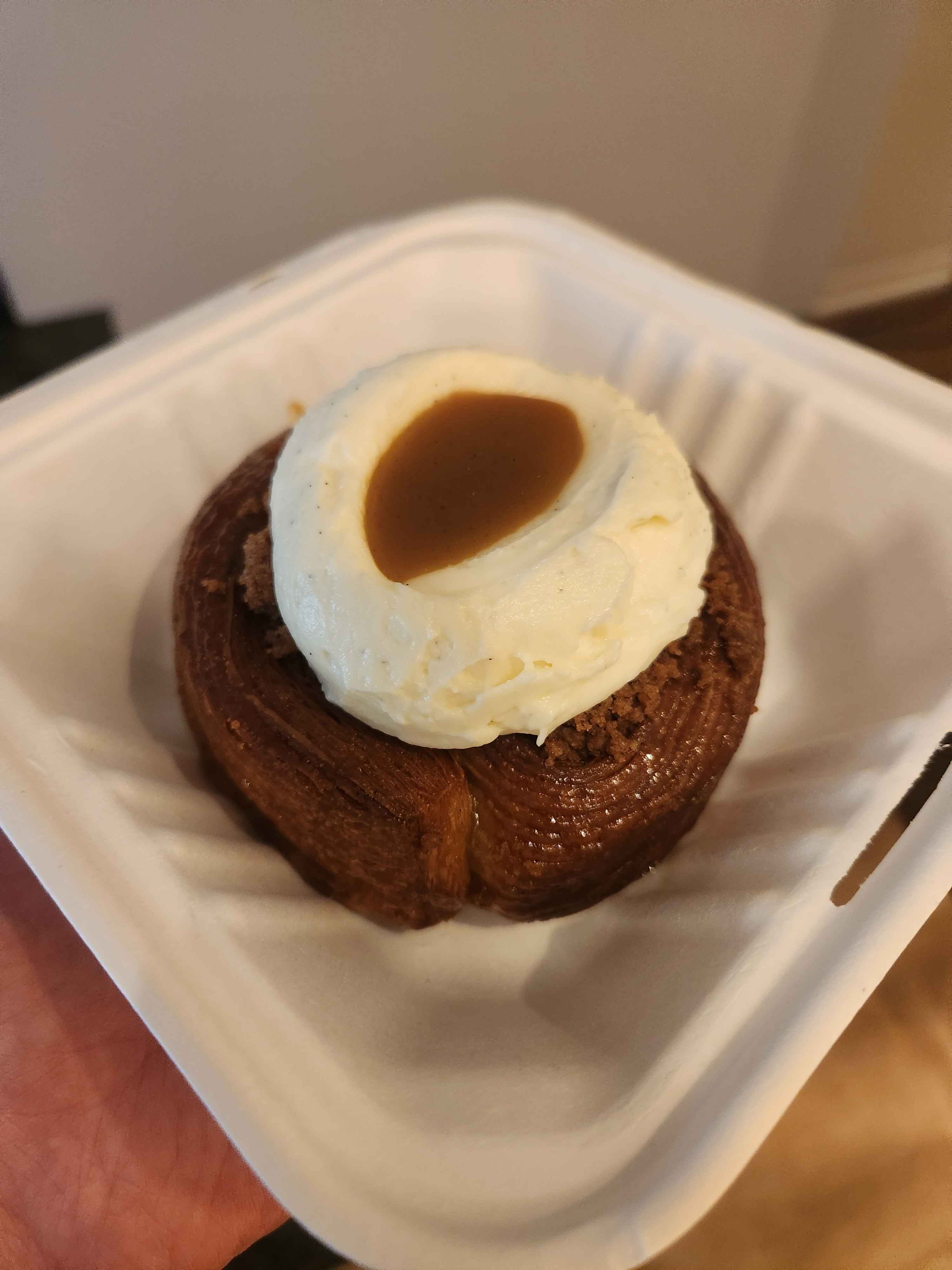 chocolate cinnamon roll (1)