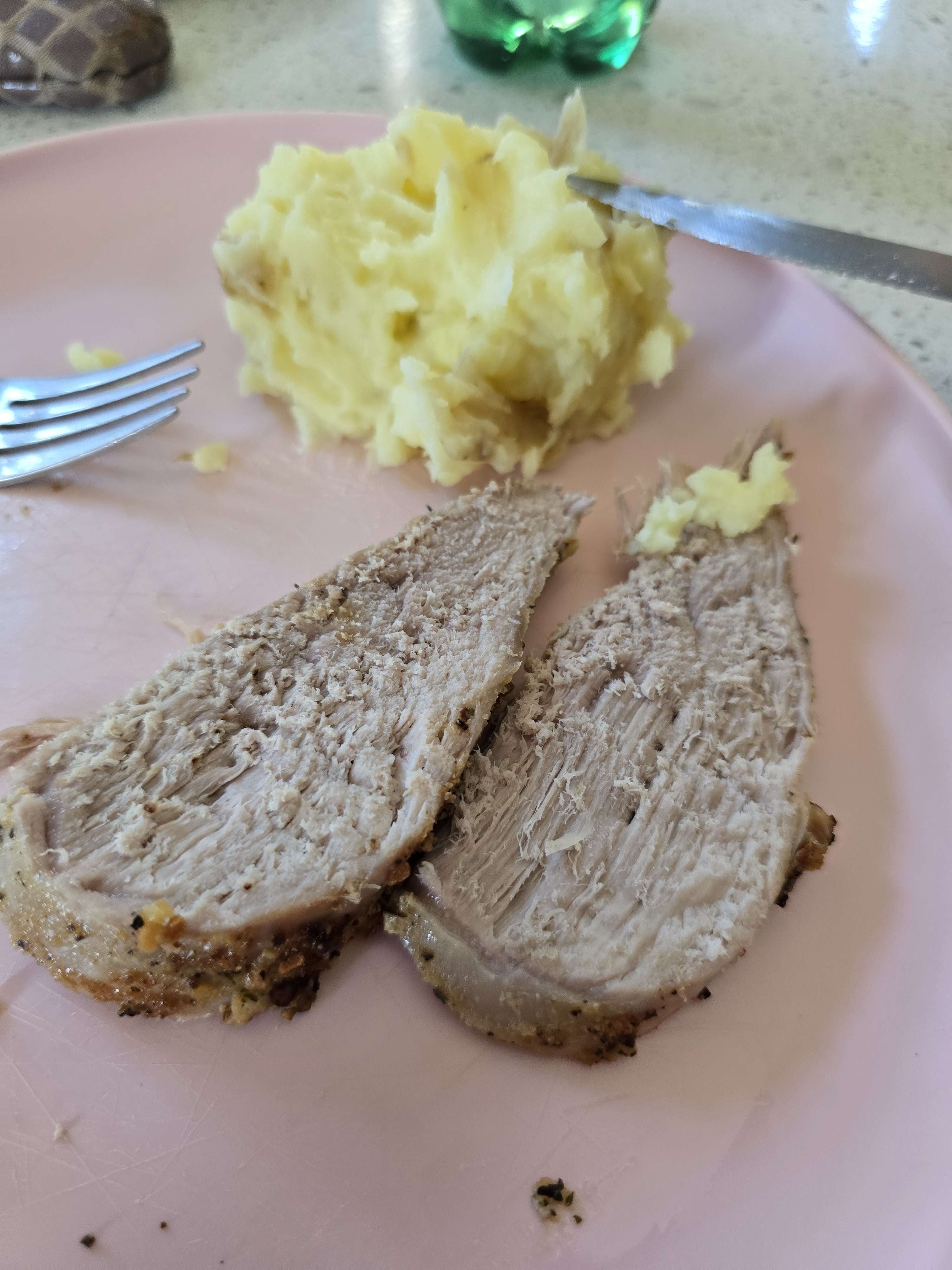 Roast pork with mashed potatoes