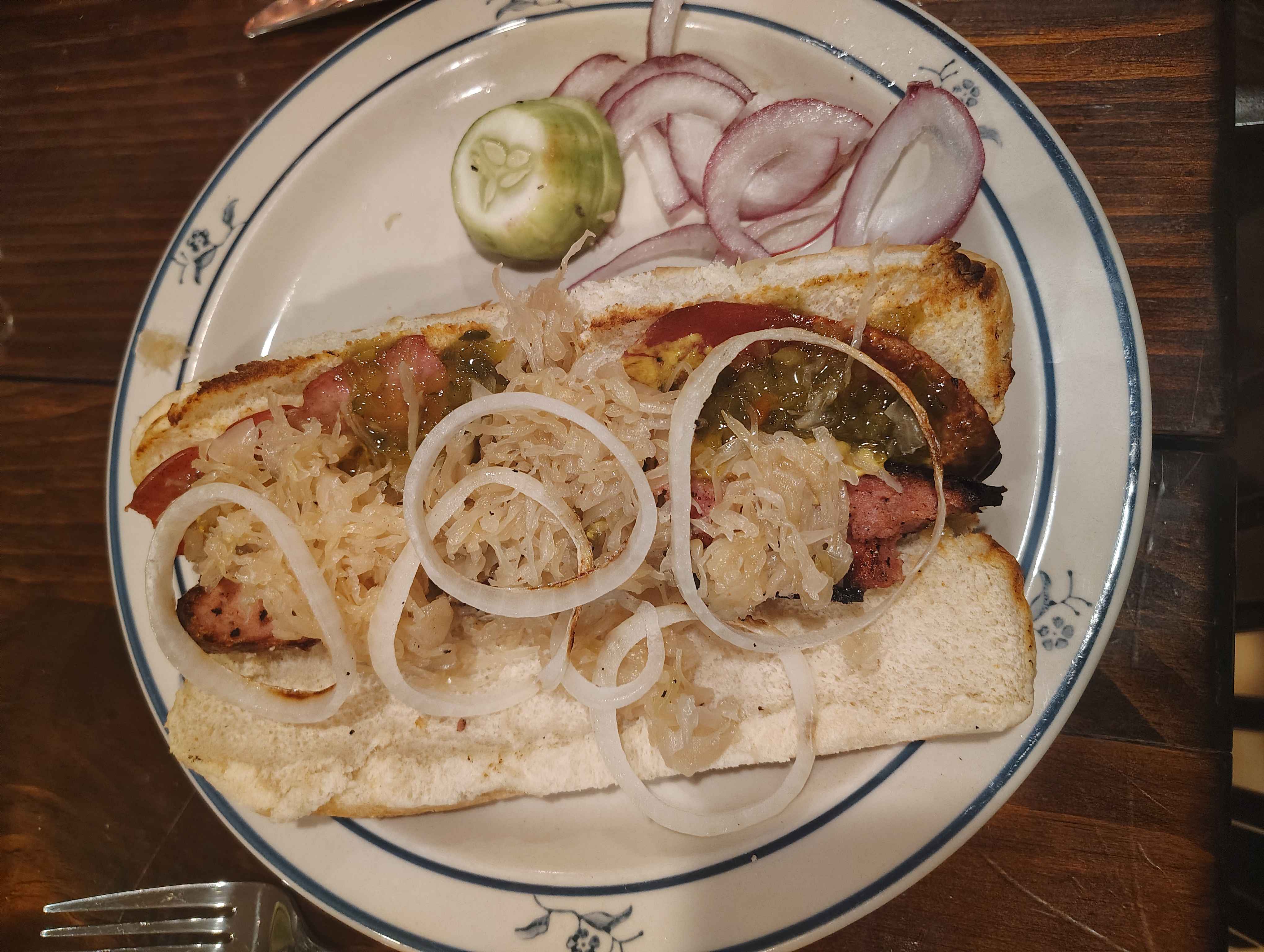 Kiebalsa dog
Cucumber salad