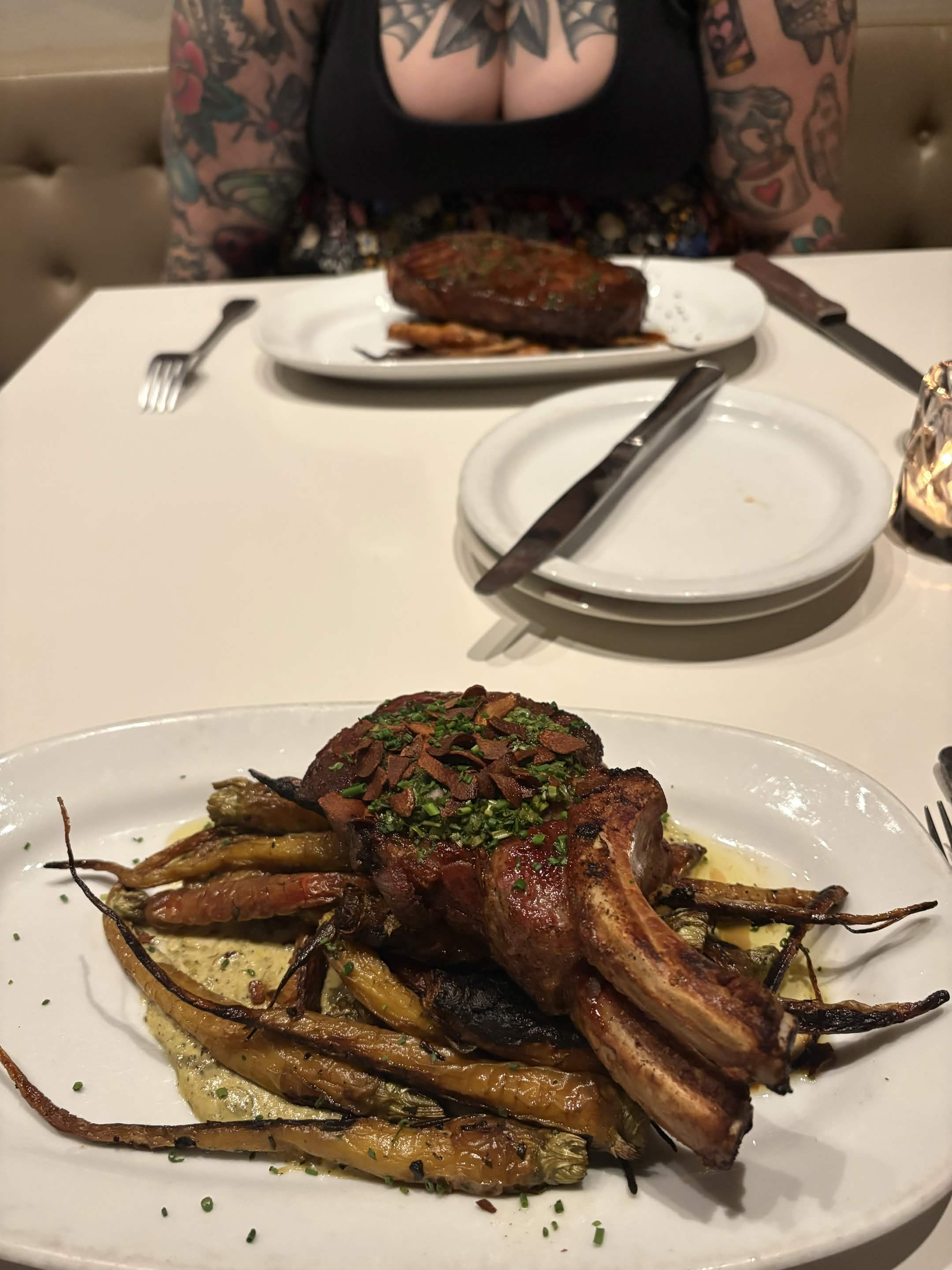 Rack of lamb with carrots (1)