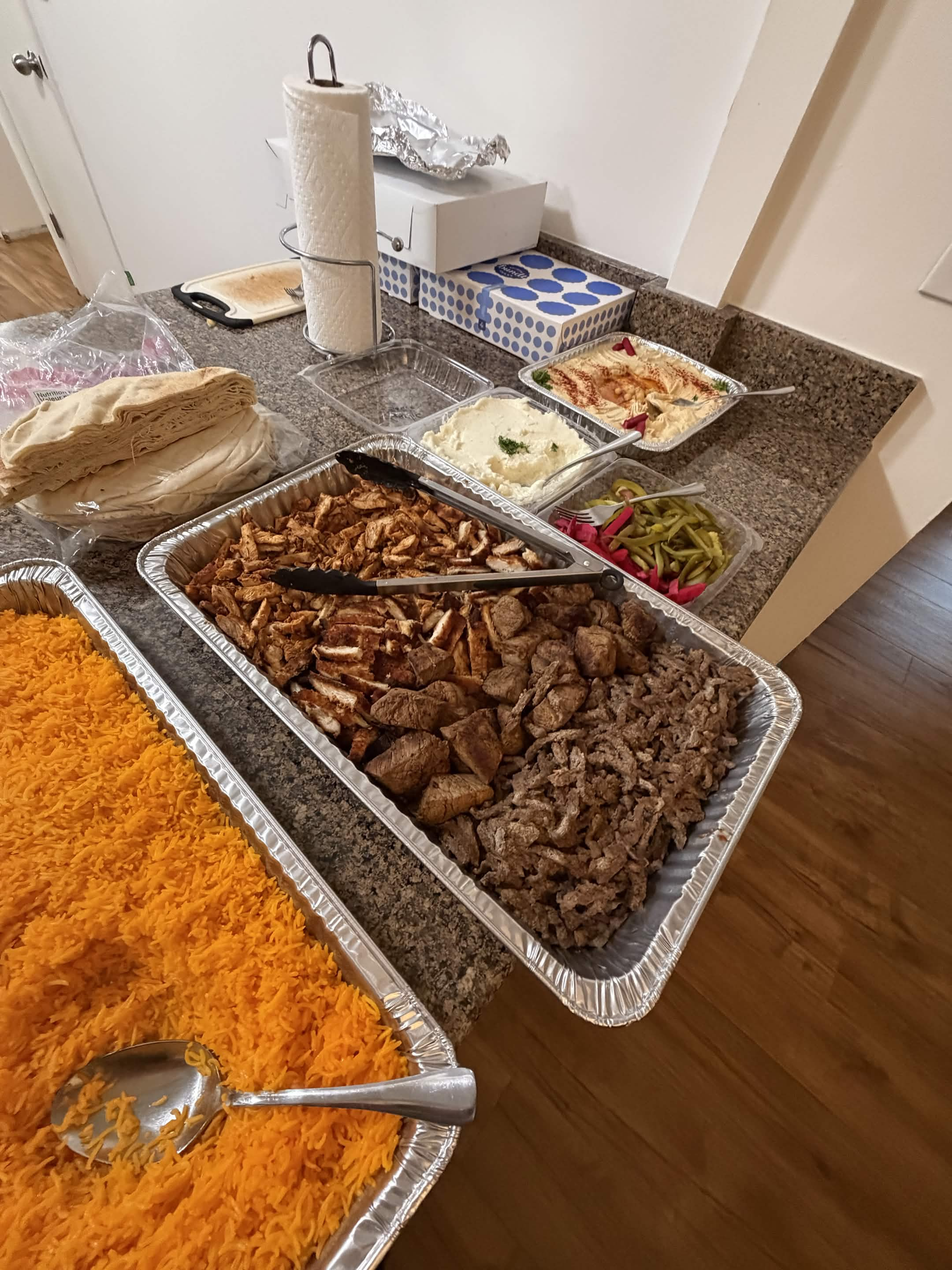 Rice with shawarma and hummus (2)
