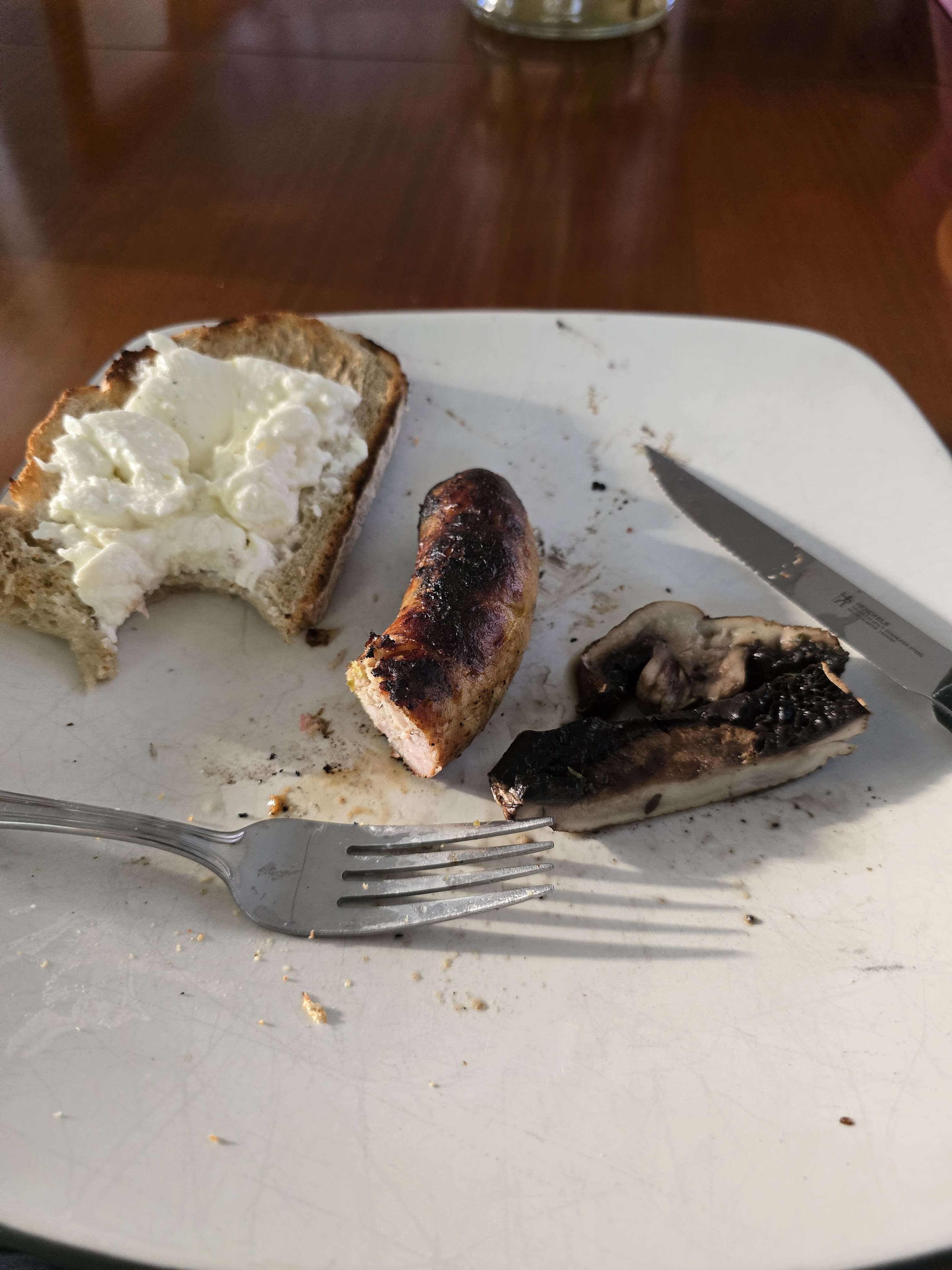 Sausage bread mushroom plate