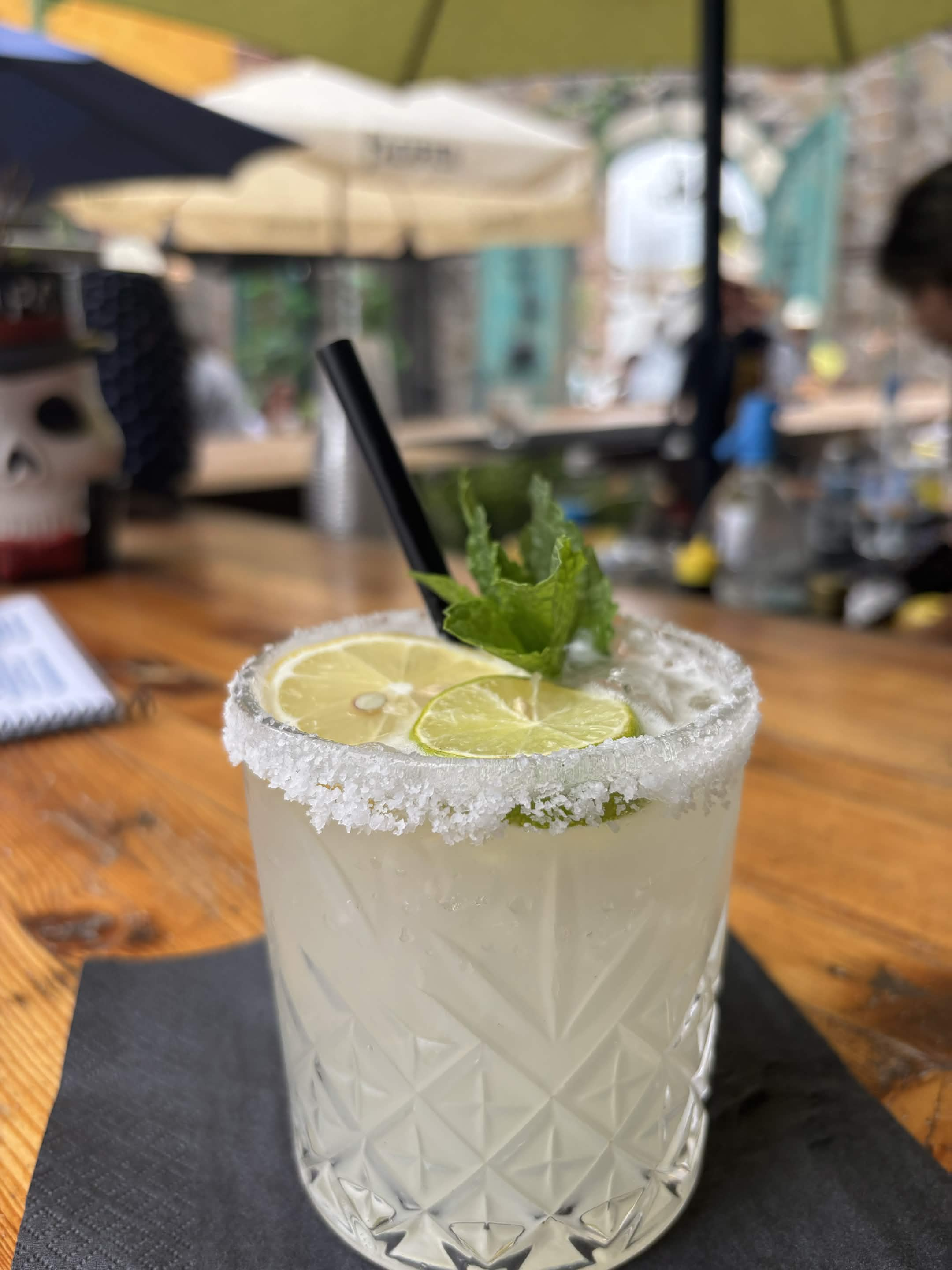 Lime cocktail with salt (3)