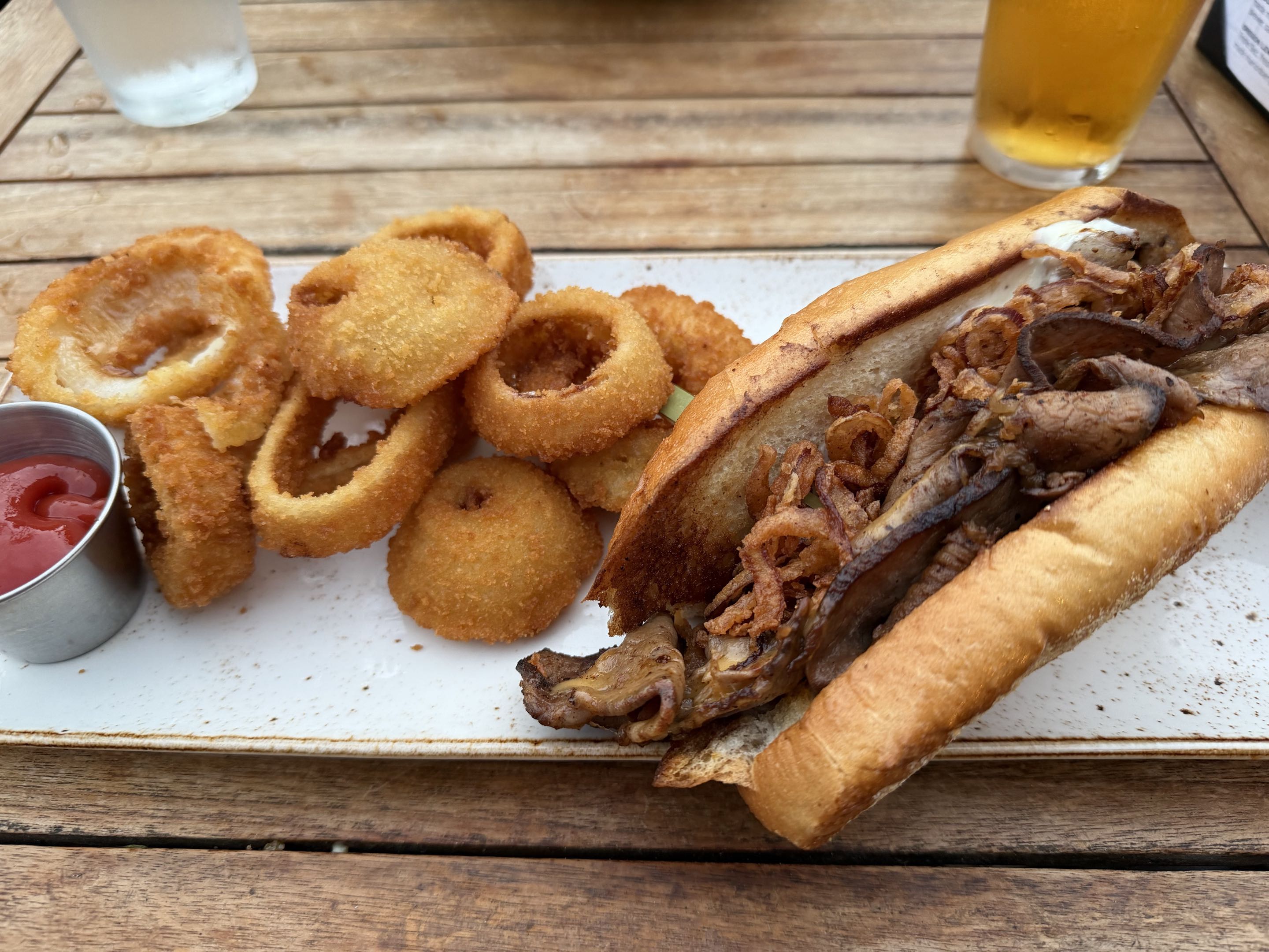 Steak sandwich onion rings
