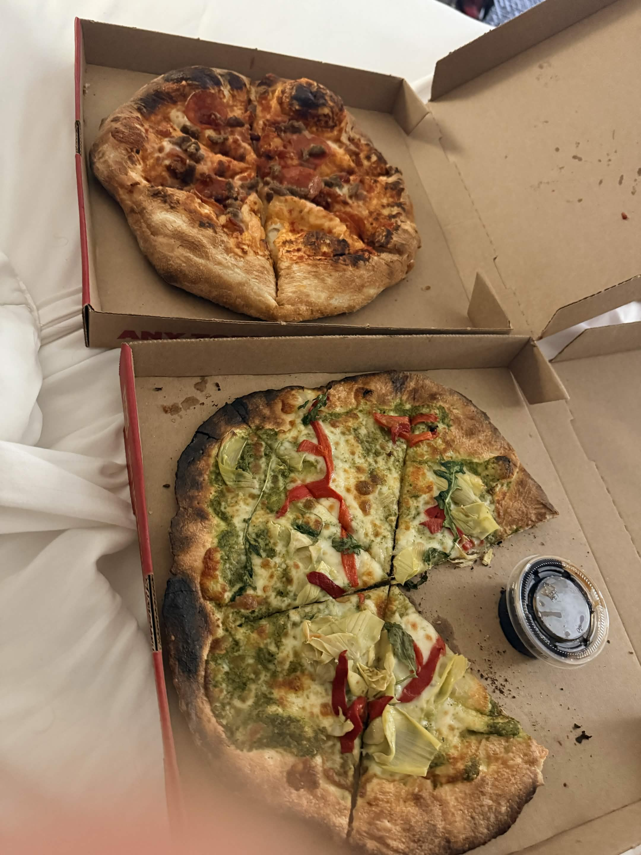 Pepperoni pizza  
Vegetable pizza (1)