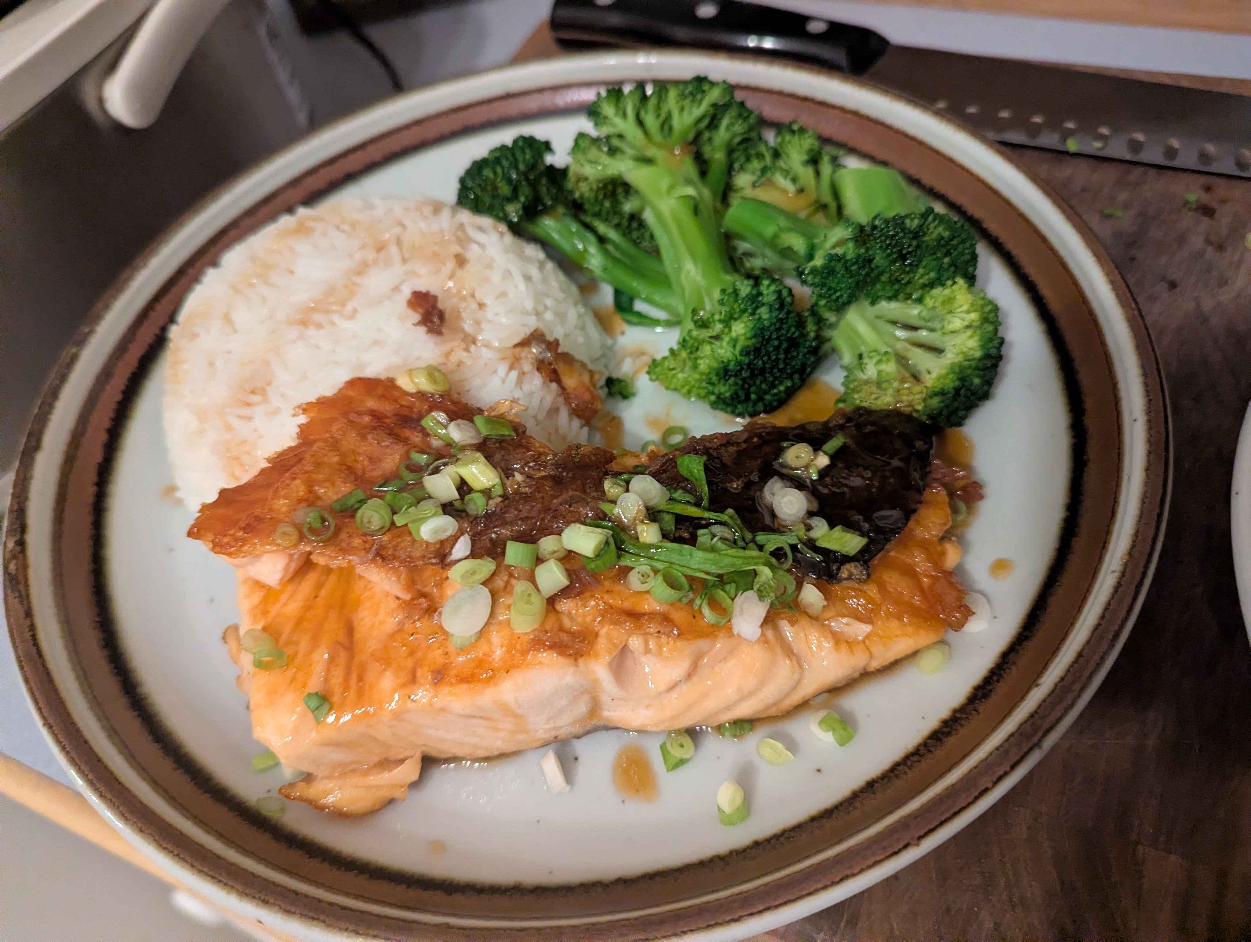 Grilled salmon rice broccoli